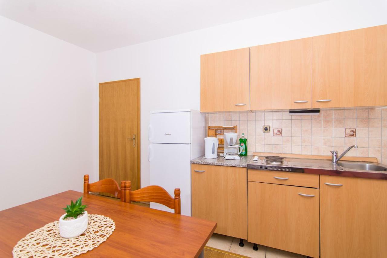 Apartments Jozic Seget Vranjica Exterior photo