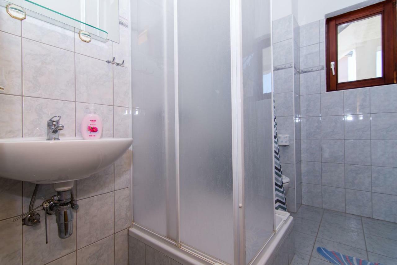 Apartments Jozic Seget Vranjica Exterior photo